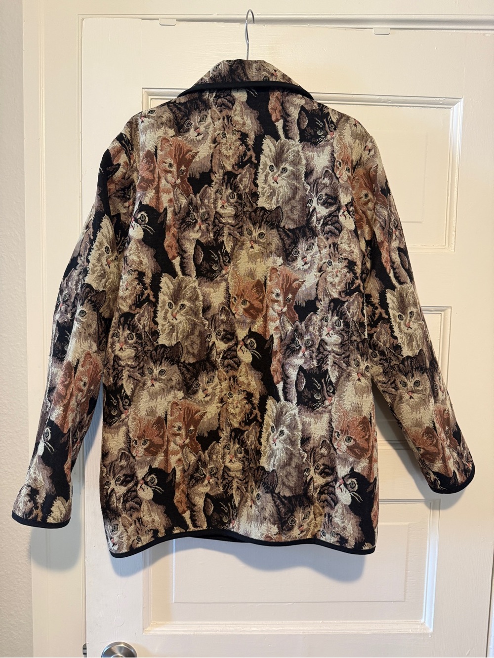 Fashion Brand Company Quilted Cat-Print Jacket with Black Trim - Picture 6 of 7